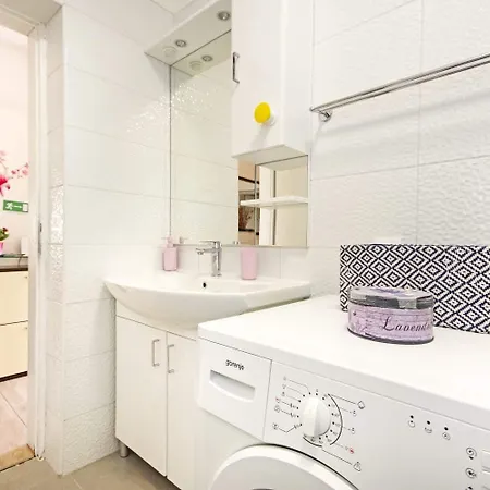 Apartman Makarska 아파트 *